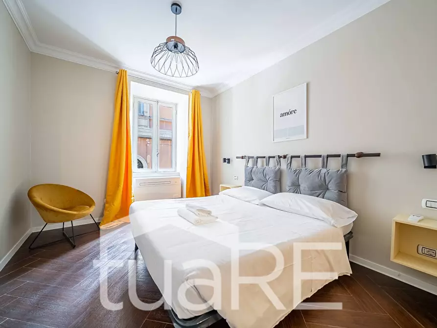 Immagine 2 di Appartamento in vendita  in Largo Di Torre Argentina a Roma