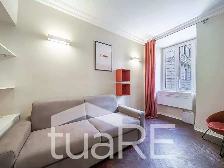 Immagine 6 di Appartamento in vendita  in Largo Di Torre Argentina a Roma