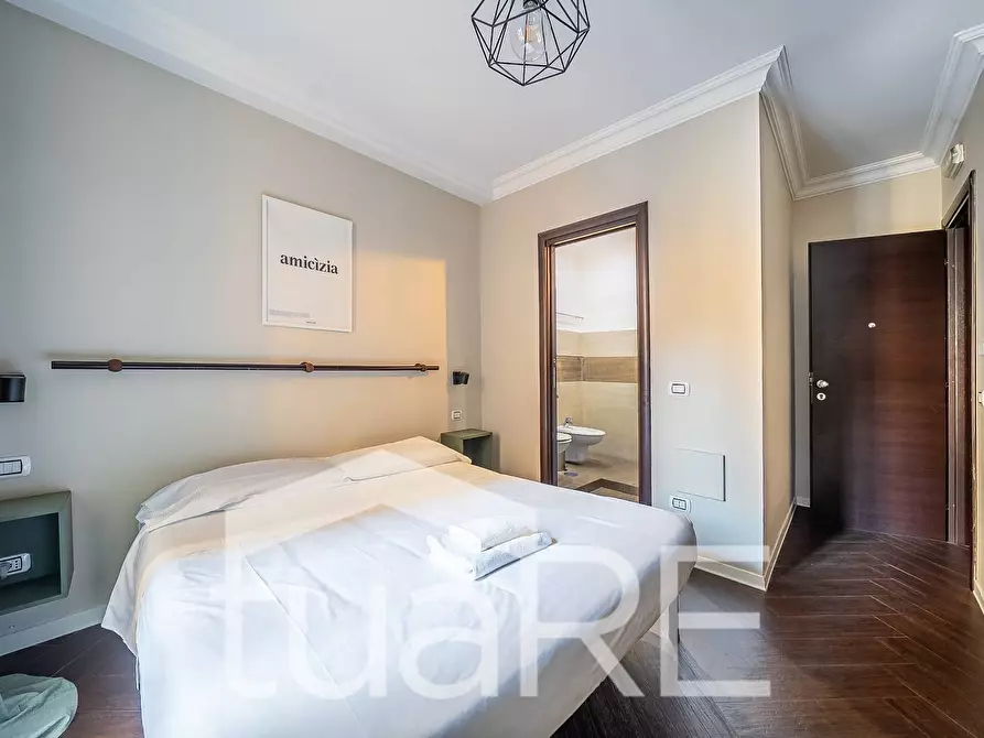 Immagine 10 di Appartamento in vendita  in Largo Di Torre Argentina a Roma