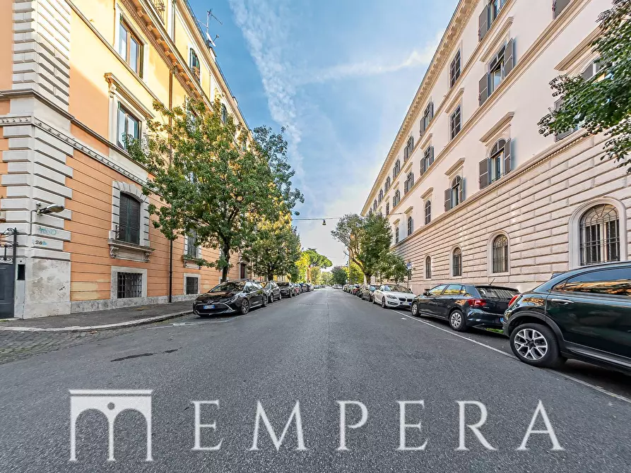 Immagine 17 di Appartamento in vendita  in Via Degli Scipioni a Roma