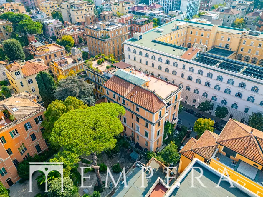 Immagine 22 di Appartamento in vendita  in Via Degli Scipioni a Roma