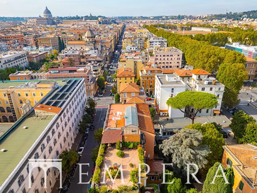 Immagine 24 di Appartamento in vendita  in Via Degli Scipioni a Roma