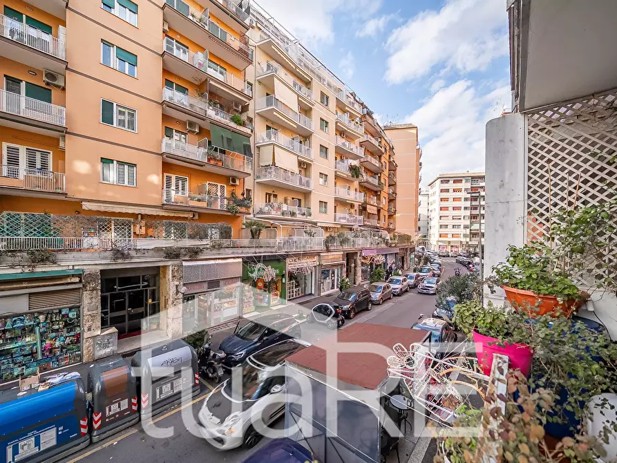 Immagine 5 di Appartamento in vendita  in Via Di Santa Maria Goretti a Roma