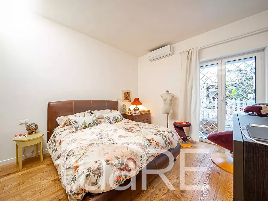 Immagine 11 di Appartamento in vendita  in Via Di Santa Maria Goretti a Roma