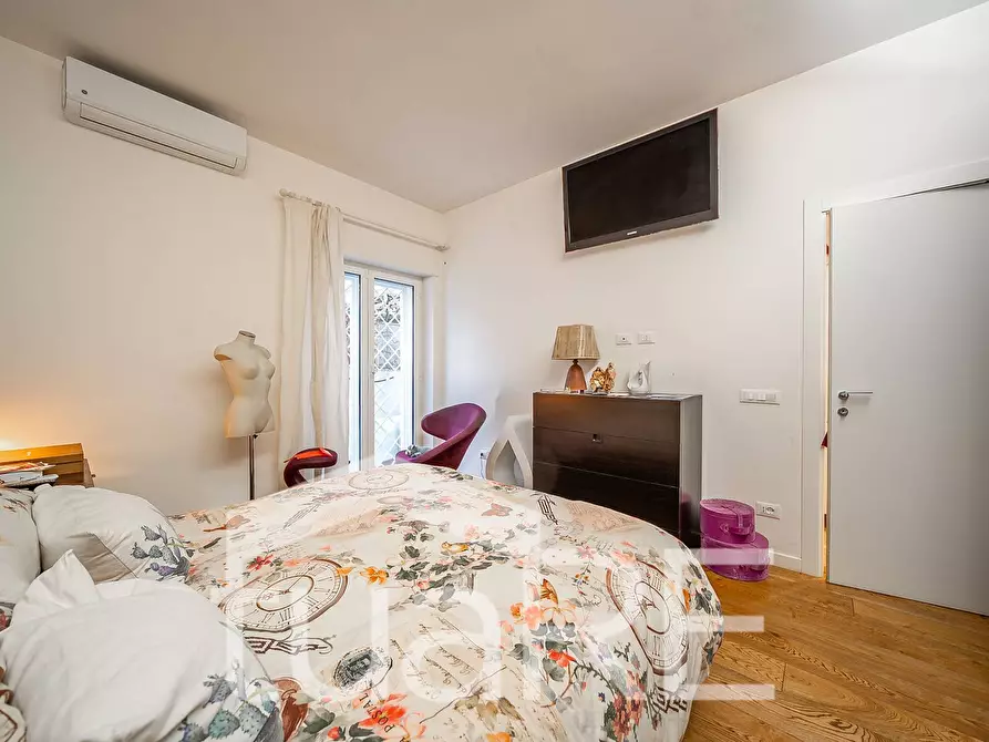 Immagine 12 di Appartamento in vendita  in Via Di Santa Maria Goretti a Roma