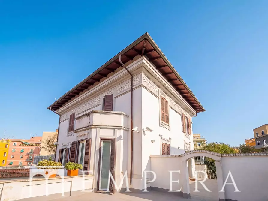 Immagine 12 di Villa in vendita  in Via Duchessa Di Galliera a Roma