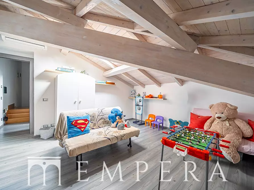 Immagine 23 di Villa in vendita  in Via Duchessa Di Galliera a Roma