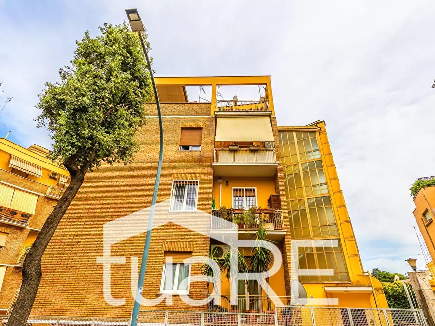 Immagine 17 di Appartamento in vendita  in Piazzale Delle Medaglie D'oro a Roma