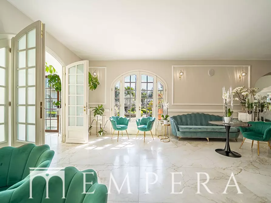 Immagine 6 di Villa in vendita  in Via Bosa a Fiumicino