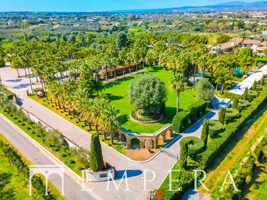 Immagine 36 di Villa in vendita  in Via Bosa a Fiumicino