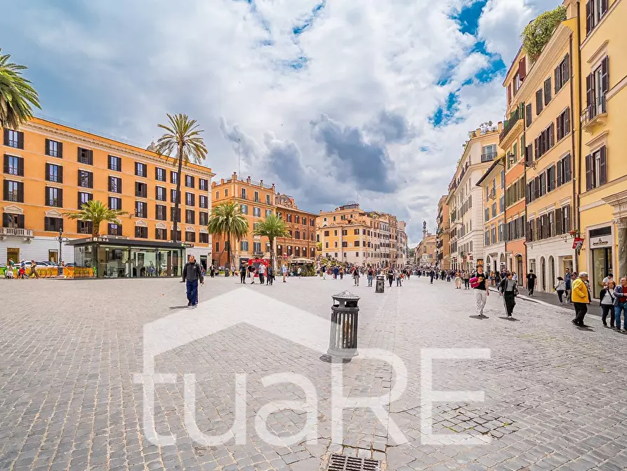 Immagine 15 di Appartamento in vendita  in Via Del Babuino a Roma
