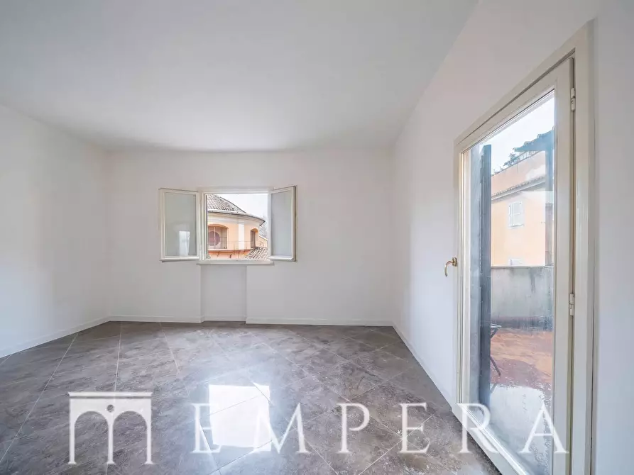 Immagine 18 di Attico in vendita  in Via Urbana a Roma