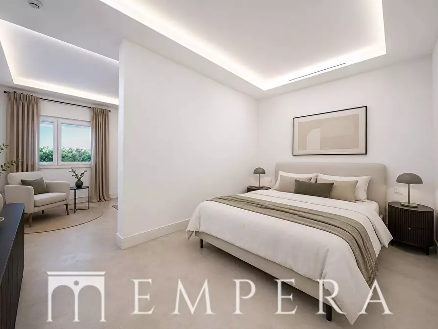 Immagine 13 di Palazzo in vendita  in via ardeatina a Roma