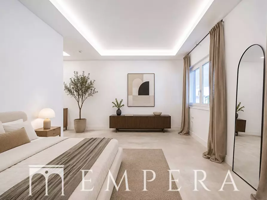 Immagine 9 di Palazzo in vendita  in via ardeatina a Roma