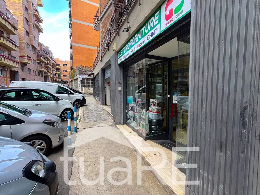 Immagine 40 di Negozio in vendita  in Via Quirino Majorana a Roma