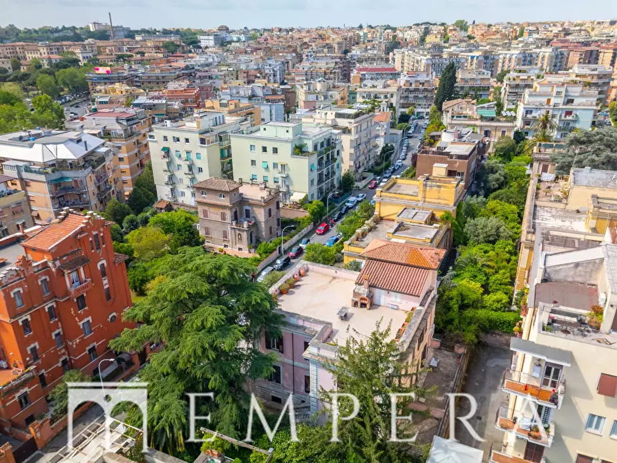 Immagine 36 di Attico in vendita  in Via Guido Cavalcanti a Roma