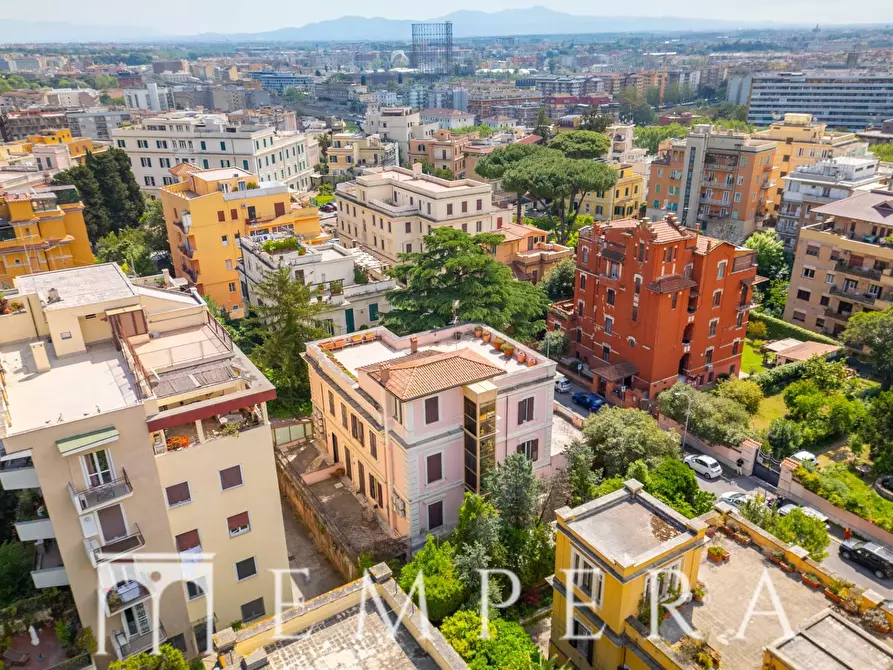 Immagine 38 di Attico in vendita  in Via Guido Cavalcanti a Roma