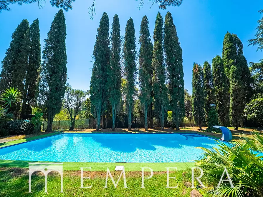 Immagine 35 di Villa in vendita  in Via Appia Antica a Roma