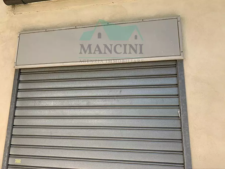 Immagine 3 di Locale commerciale in vendita  in mura occidentali 15 a Jesi