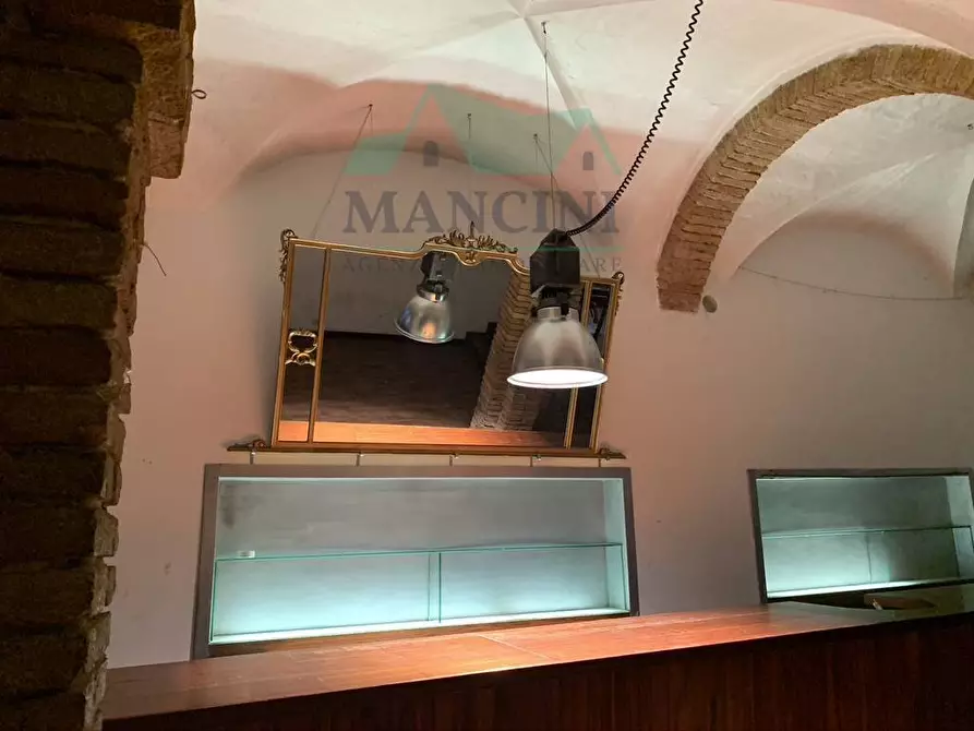 Immagine 14 di Locale commerciale in vendita  in MURA OCCIDENTALI 66 a Jesi