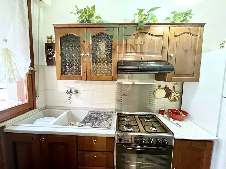 Immagine 5 di Appartamento in vendita  in GOLA ROSSA 2 a Jesi