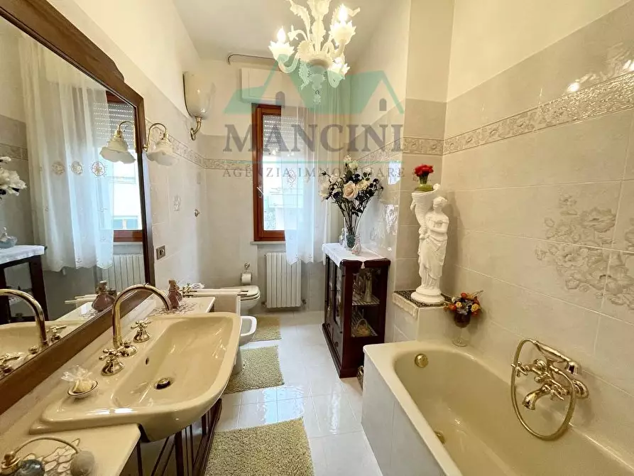 Immagine 12 di Appartamento in vendita  in GOLA ROSSA 2 a Jesi