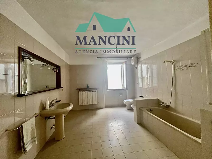 Immagine 7 di Appartamento in vendita  in piazza Duomo 2 a Jesi