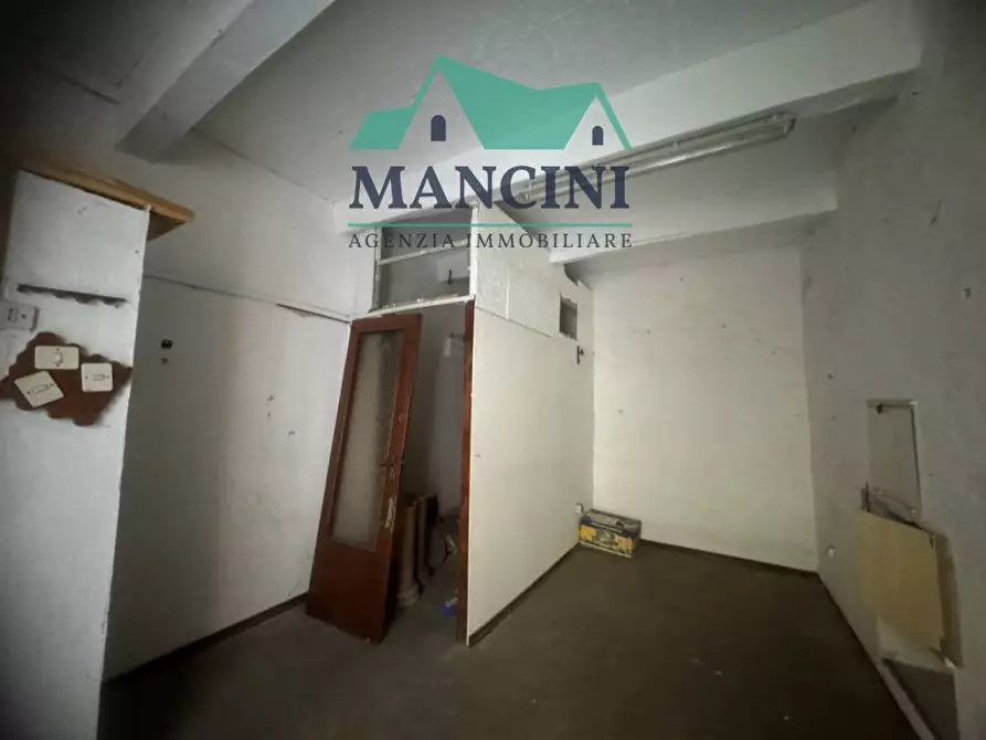 Immagine 3 di Box auto in vendita  in MATTEOTTI a Jesi