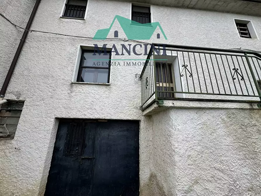 Immagine 3 di Casa indipendente in vendita  in FRAZIONE SAN GIOVANNI PRECIECCHIE a Fabriano