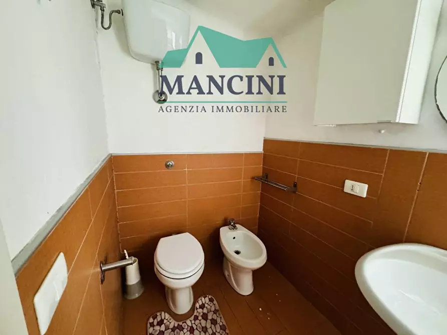 Immagine 9 di Appartamento in vendita  in BUOZZI a Jesi