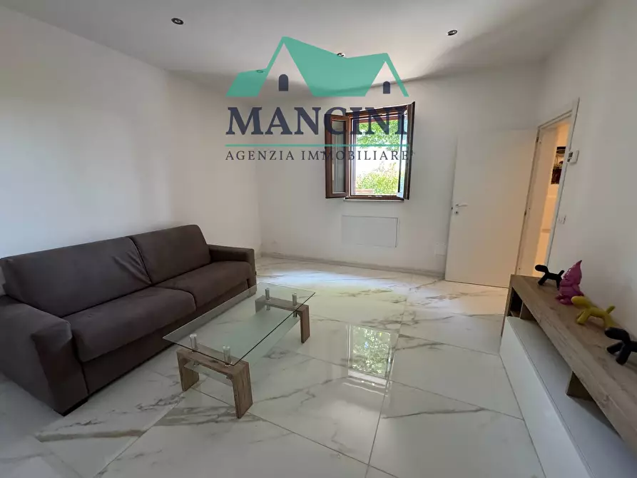 Immagine 5 di Casa indipendente in vendita  in VIA CRISTOFORO COLOMBO a Belvedere Ostrense