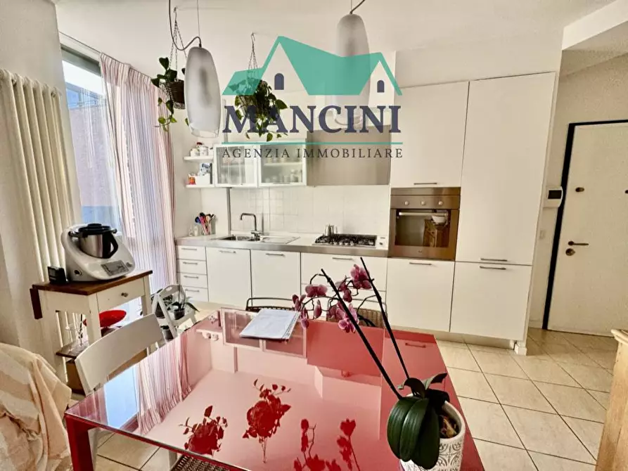Immagine 2 di Appartamento in vendita  in VIA LAVATOIO a Jesi