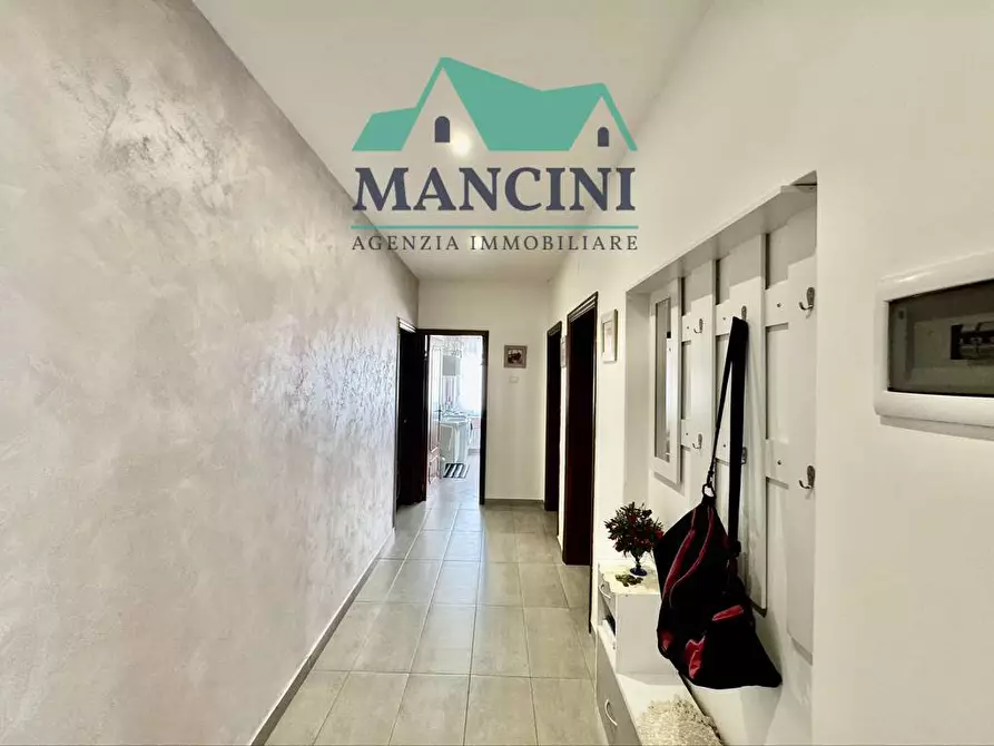 Immagine 11 di Appartamento in vendita  in verziere a Jesi