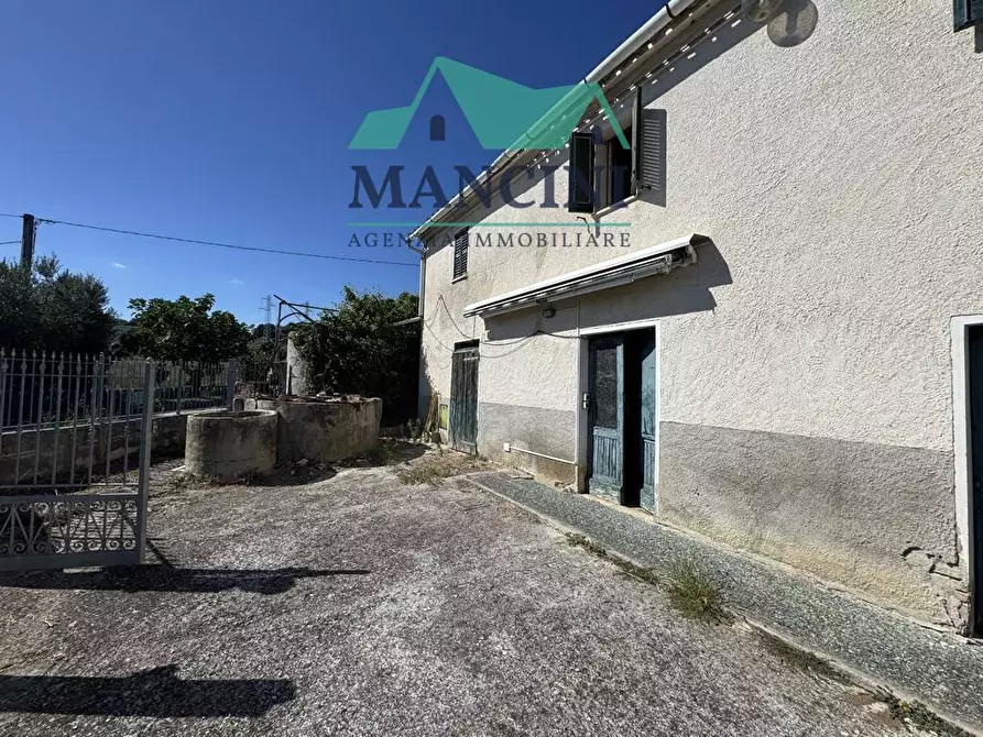 Immagine 2 di Casa indipendente in vendita  in MONSANO a Belvedere Ostrense