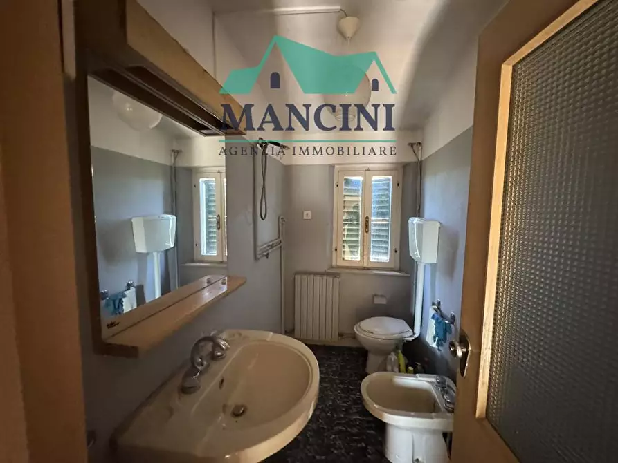 Immagine 10 di Casa indipendente in vendita  in MONSANO a Belvedere Ostrense