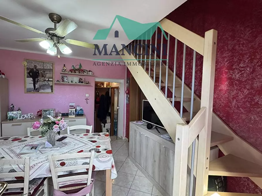 Immagine 1 di Casa indipendente in vendita  in Santa lucia a Monte San Vito