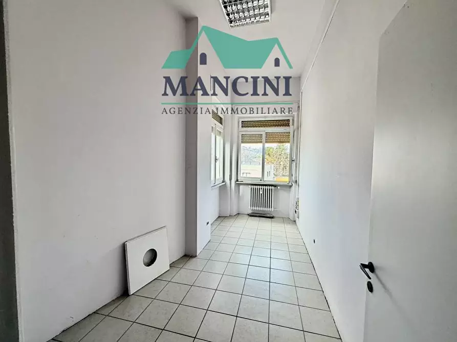 Immagine 7 di Negozio in vendita  in mura occidentali 5/H a Jesi