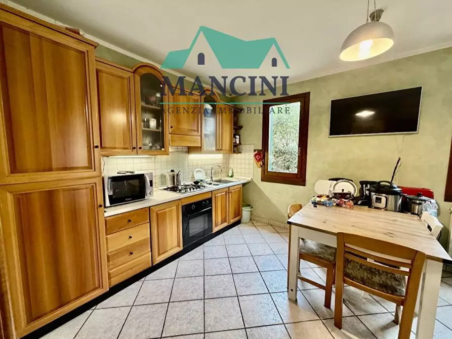 Immagine 2 di Appartamento in vendita  in VIA PIERALISI a Jesi