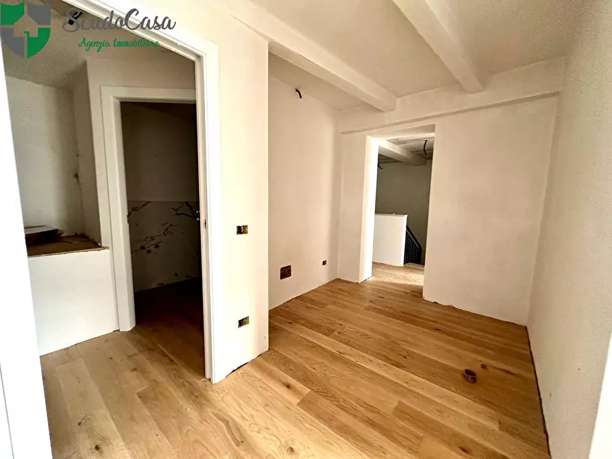 Appartamento in vendita in Via Montebello 29 a Firenze
