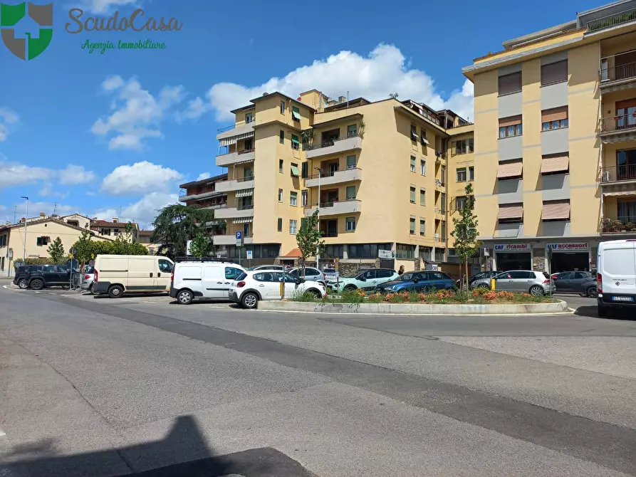 Immagine 1 di Appartamento in vendita  in Via Visconti Venosta 10 a Firenze