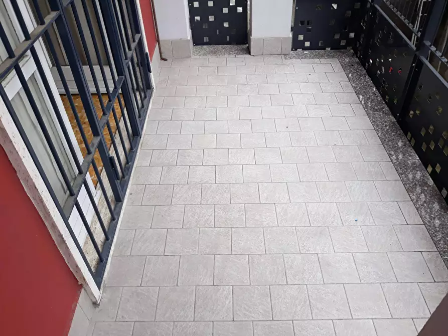 Immagine 11 di Appartamento in affitto  in Via Moncalvo 80 a Milano