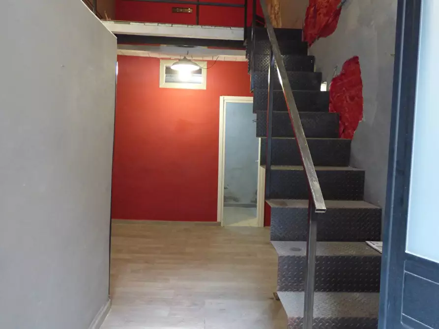 Immagine 3 di Magazzino in affitto  in via Caboto a Roma