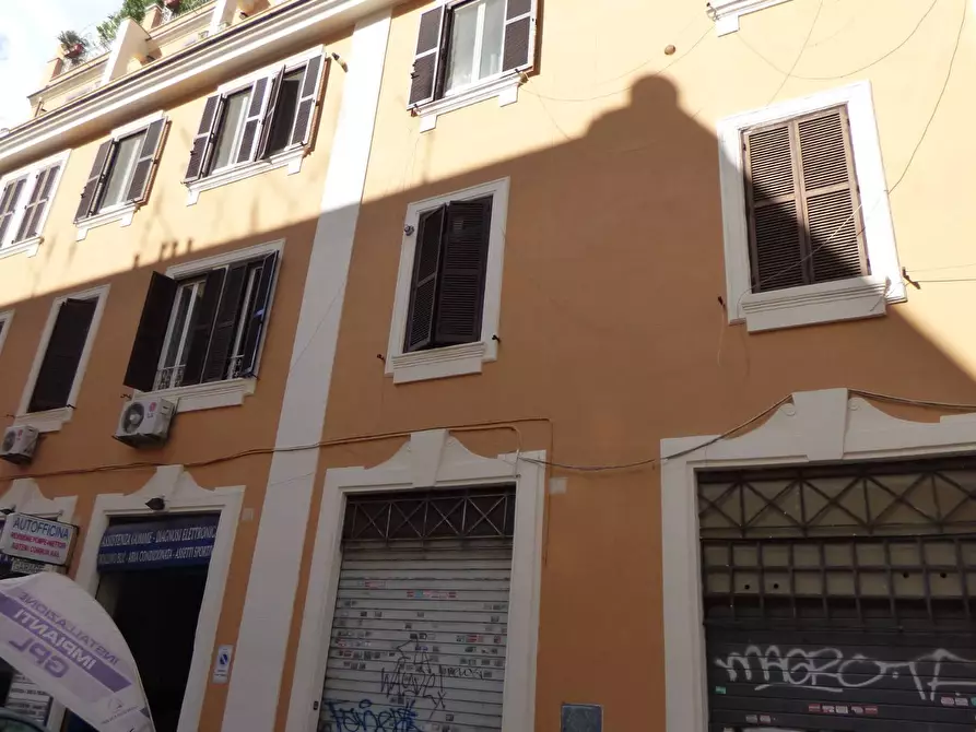 Immagine 8 di Magazzino in affitto  in via Caboto a Roma