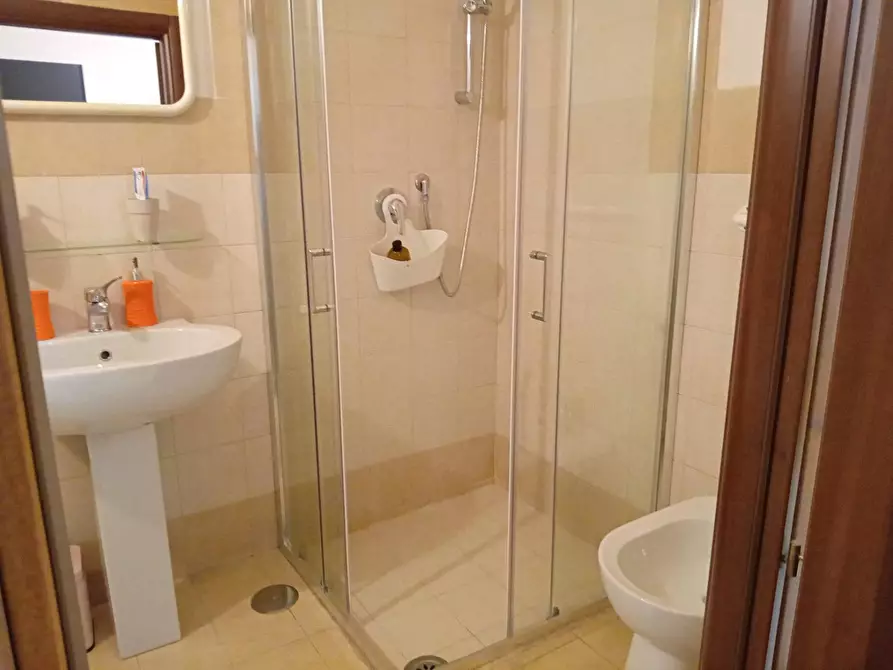 Immagine 6 di Appartamento in vendita  in via del Gazometro 19 a Roma