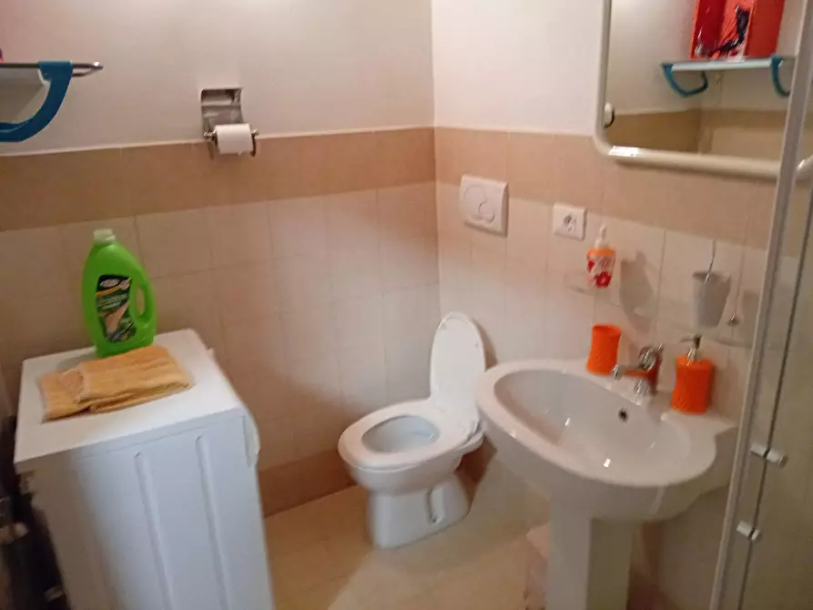 Immagine 8 di Appartamento in vendita  in via del Gazometro 19 a Roma