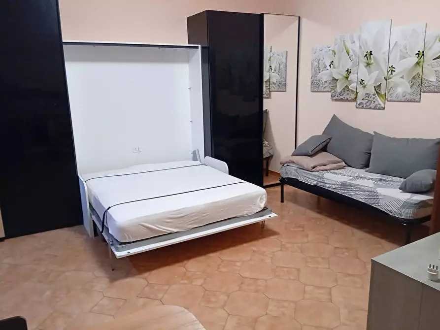 Immagine 13 di Appartamento in vendita  in via del Gazometro 19 a Roma