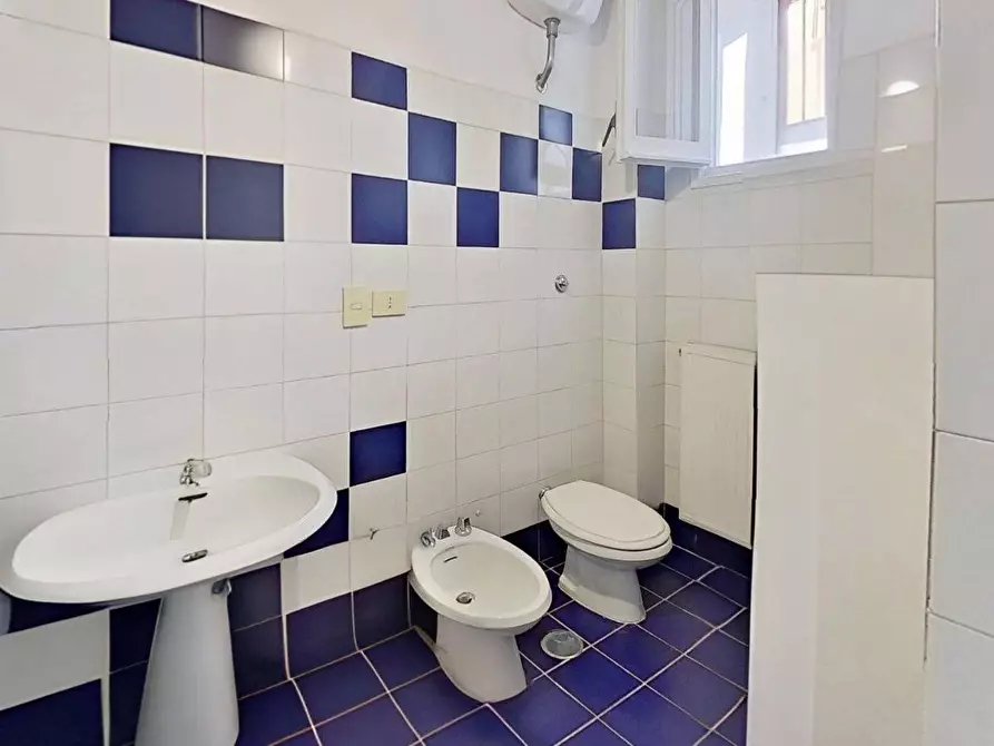 Immagine 25 di Appartamento in vendita  in via Garibaldi a Roma