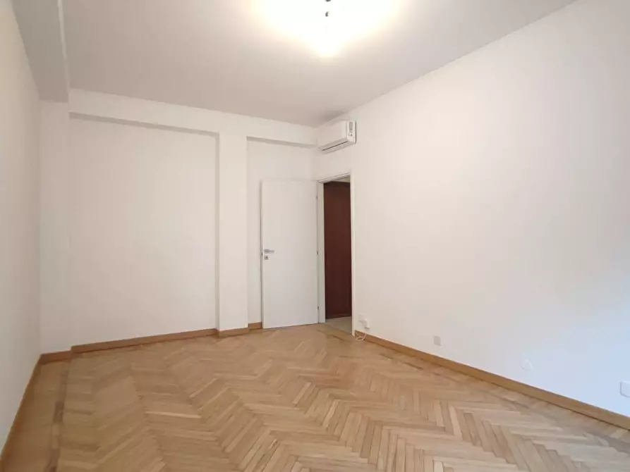 Immagine 6 di Appartamento in affitto  in Via Desenzano 5 a Milano