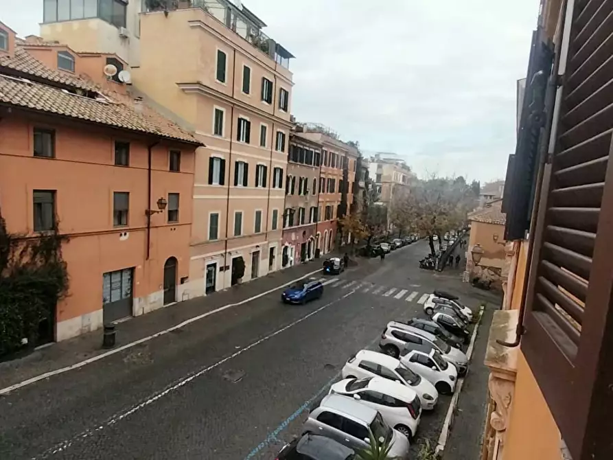 Immagine 35 di Appartamento in vendita  in via Garibaldi a Roma