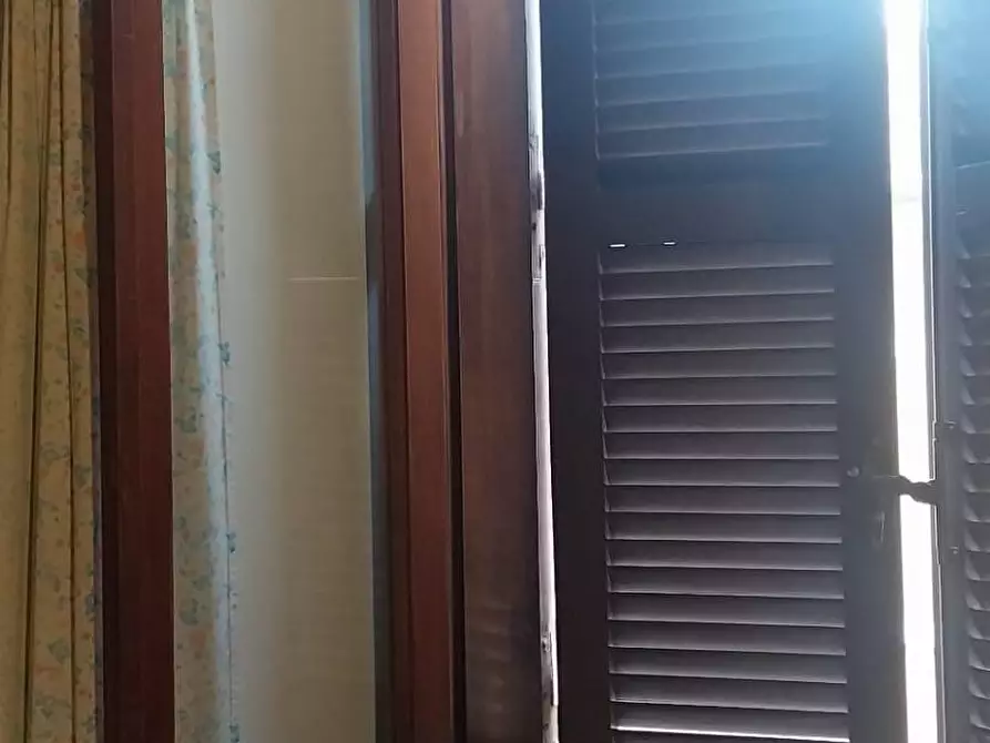 Immagine 40 di Appartamento in vendita  in via Garibaldi a Roma